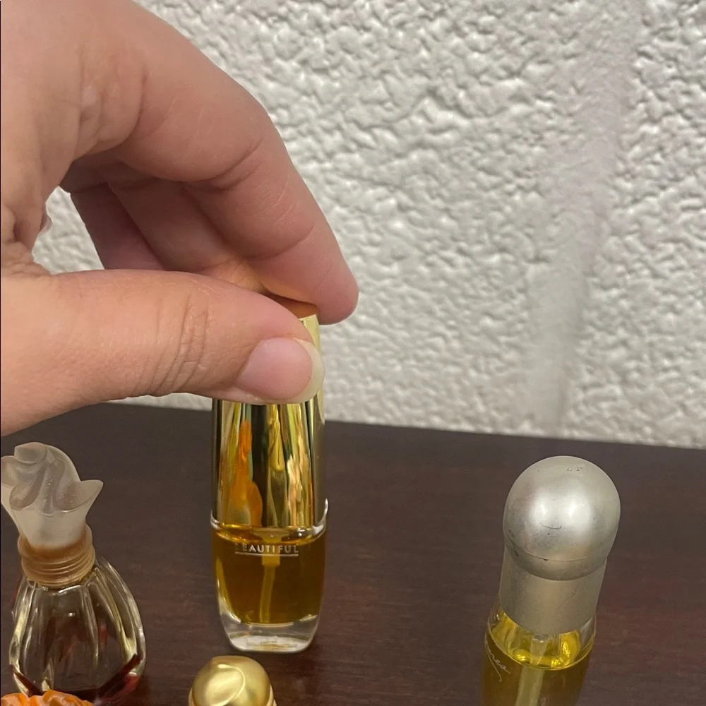 Assorted Mini Perfume Bottles‎ Collection - Picture 5 of 10